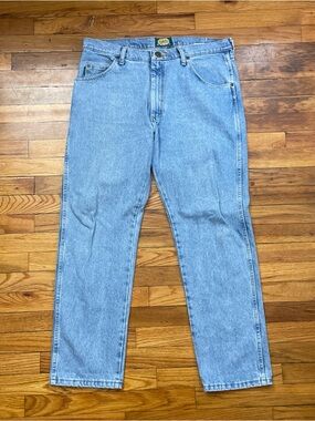Men’s Cabela’s 905100S Light Wash Straight Leg Jeans Size Used